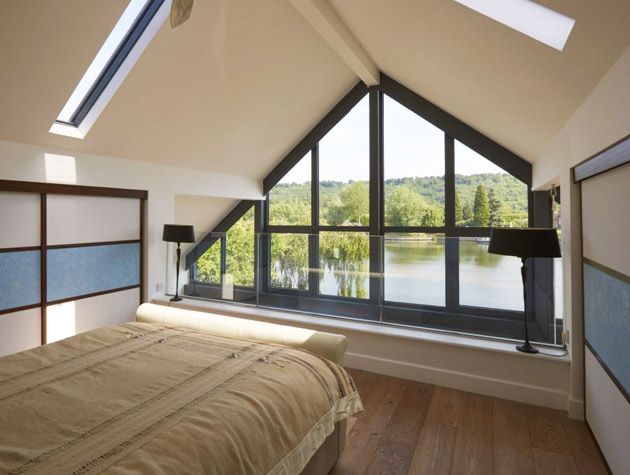 A modern house on the river Thames in Buckinghamshire