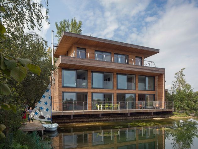 Self Build Lakeside home in the Cotswolds 1