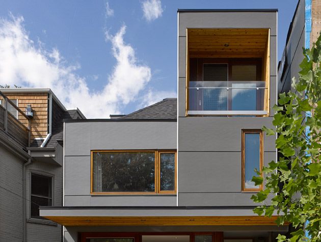 Toronto townhouse with three dormers 4