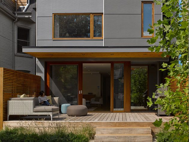 Toronto townhouse with three dormers 5