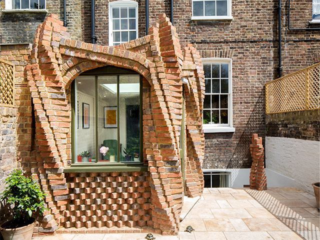 twisthouse square - take a look inside the twist house extension - self build homes - granddesignsmagazine.com