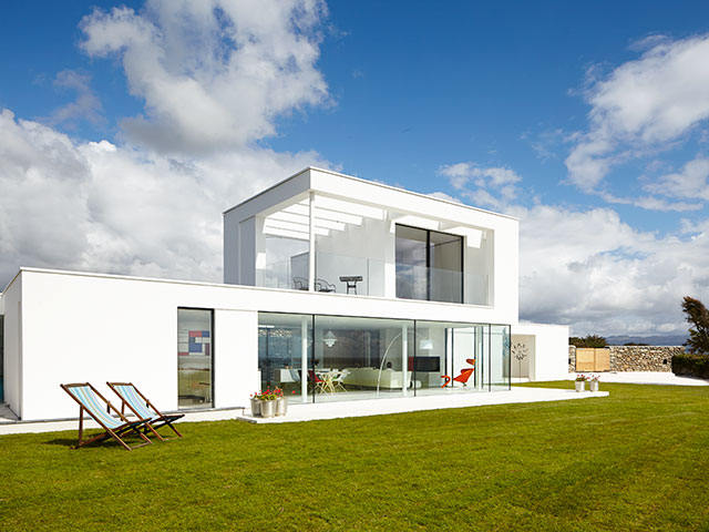 CEFN CASTELL GRAND DESIGNS TV HOUSE EXTERIOR