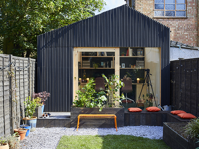 The light shed garden office by Richard John Andrews 
