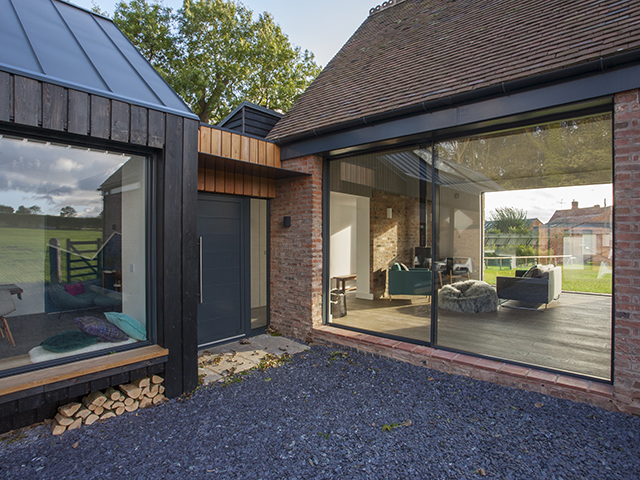 Kloeber ÜberSlide in modern self build home - grand designs