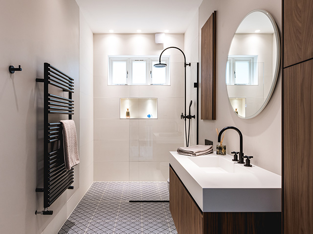 narrow bathroom with lighting scheme ideas - grand designs