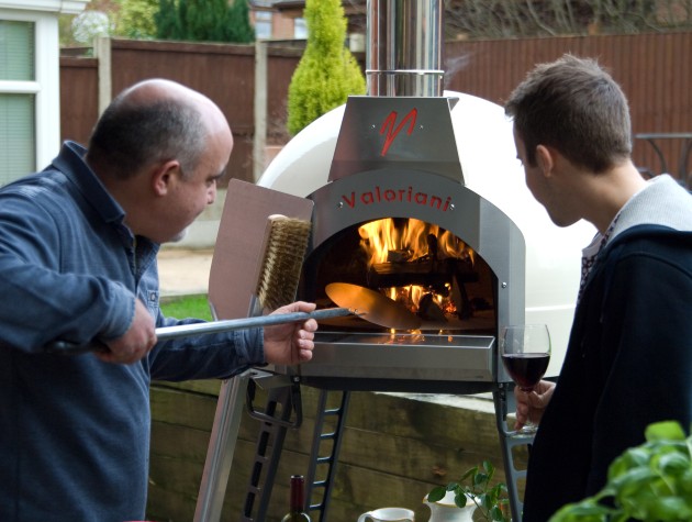 Fornino oven being used in a garden