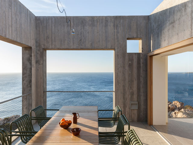 Concrete coastal home in Greece by OOAK Architects