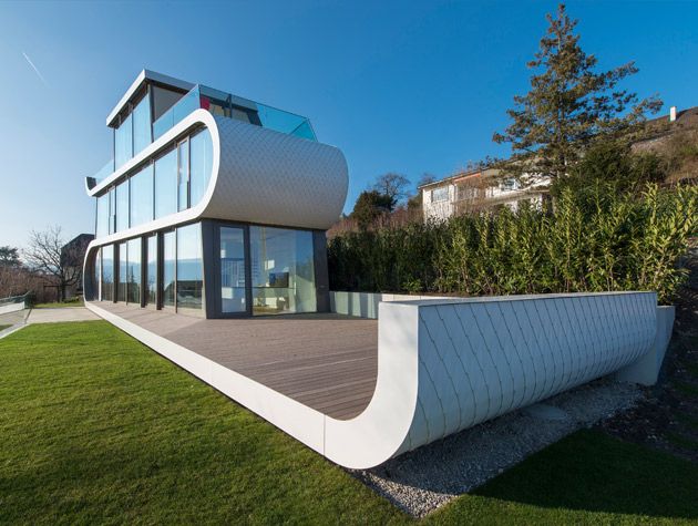 Curved house on Lake Zurich 3