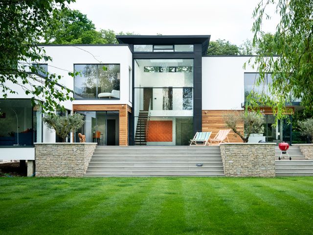 House with guillotine window frames iq-glass-improvements-granddesignsmagazine.com