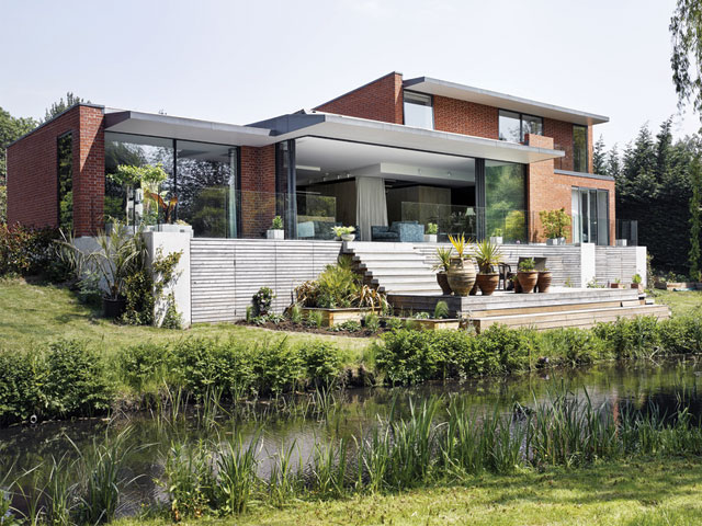 Jackson Ingham Architects designed this three-bed Buckinghamshire home for the owners’ retirement.