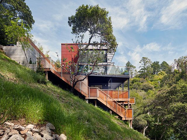house on steep hillside - photo by bruce damonte - granddesigns 