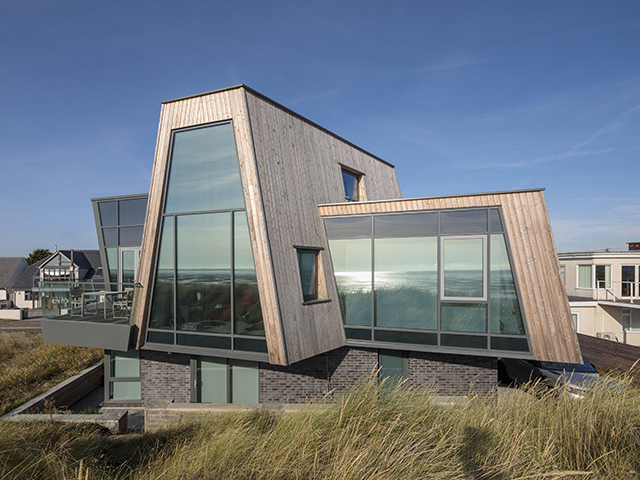 The Stones seafront house on kent coast by CZWG Architects - grand designs Ship shaped home