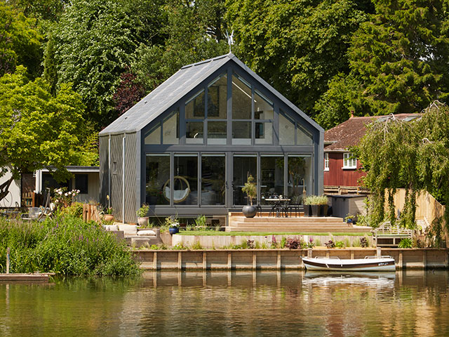 amphibious house from grand designs on lake