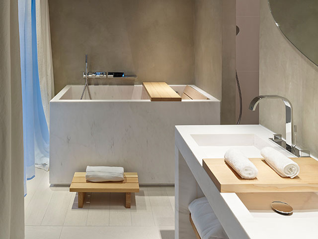 spa bathroom in hotel de nell paris - grand designs