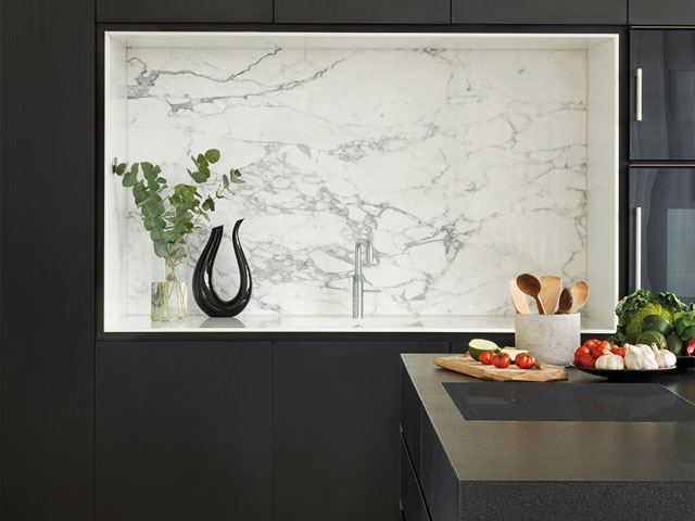 kitchen trends: prep recess with marble inner and black timber cabinets