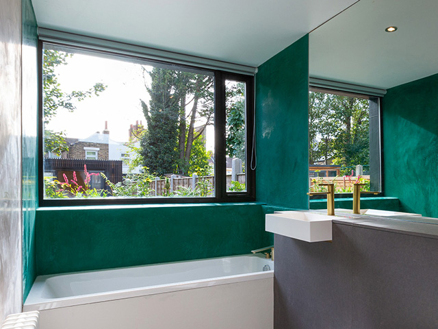 Disappearing Bathroom - manyu architects - grand designs
