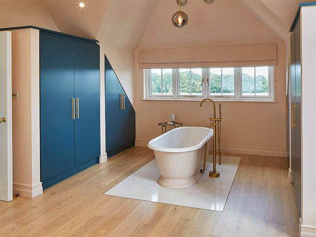 bath in main bedroom wardrobe - grand designs - home improvement 