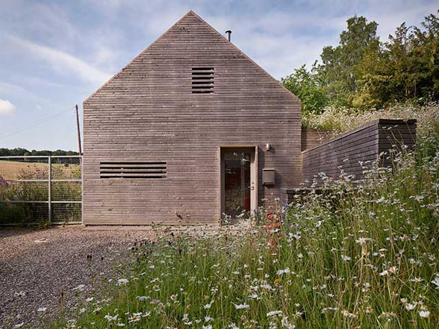 garden trends low maintenance planting in barn