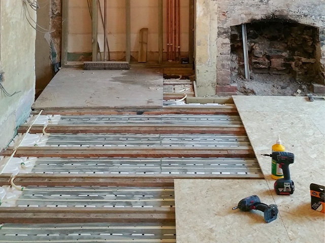 underfloor heating - what type of heating to choose for your self-build project? - home improvements - granddesignsmagazine.com Low carbon heating systems