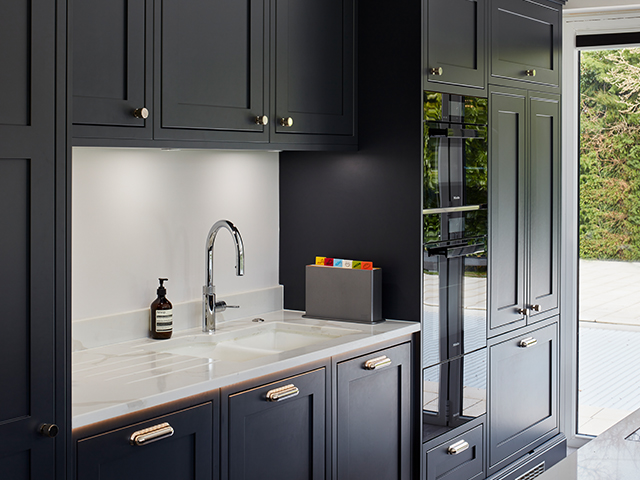 kitchen sink area - take a tour of this contemporary family kitchen - home improvements - granddesignsmagazine.com