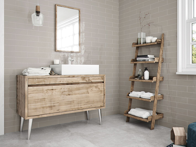 bathroom ladder storage - smart ideas for bathroom storage - home improvements - granddesignsmagazine.com