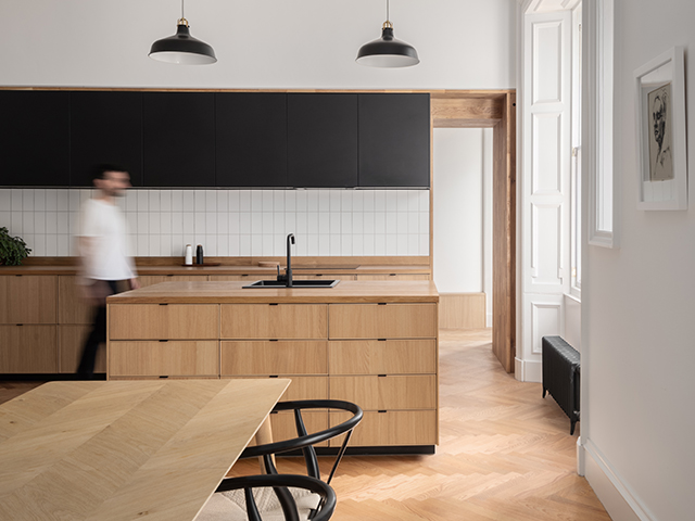 Spread over the two Georgian Townshouses, Architects Luke and Joanne McClelland renovated this flat in Edinburgh