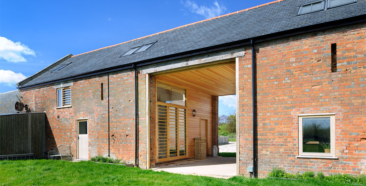 Barn conversion with Mitsubishi Ecodan air source heat pump