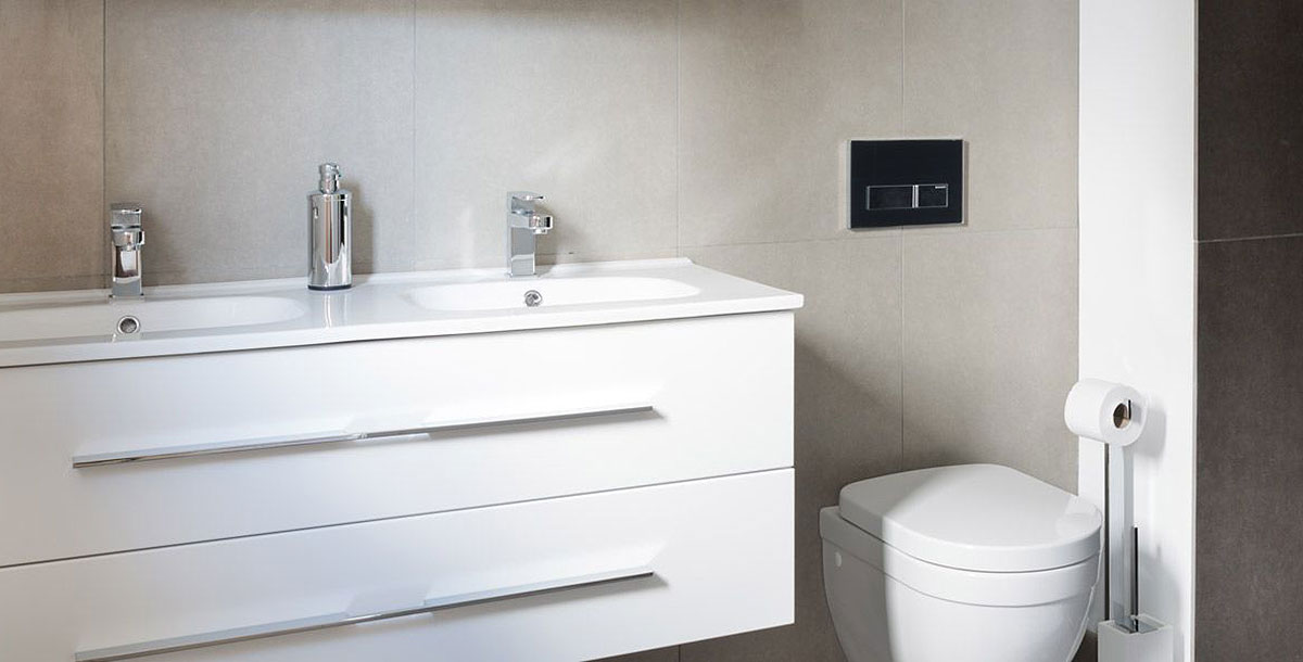 accessible en suite bathroom case study