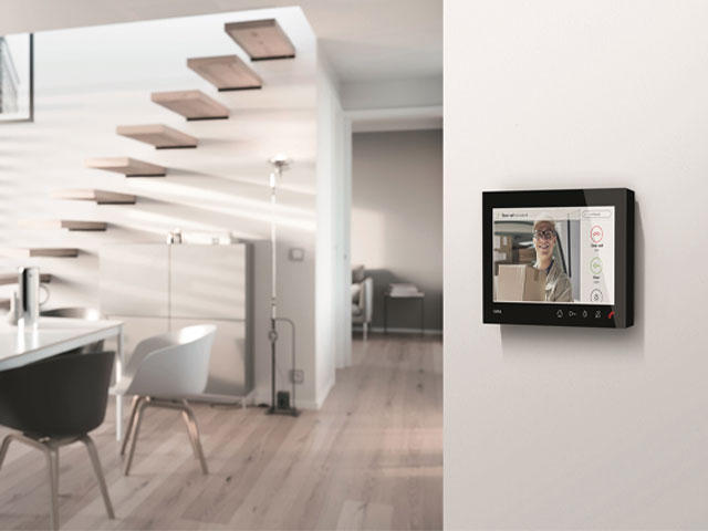 smart home video security station: Gira AP 7