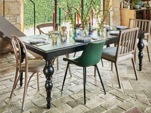 Quentin-Black-Dining-Table-Photo-Graham-and-Green