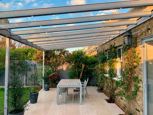 Glass veranda on a brick house in Wimbledon