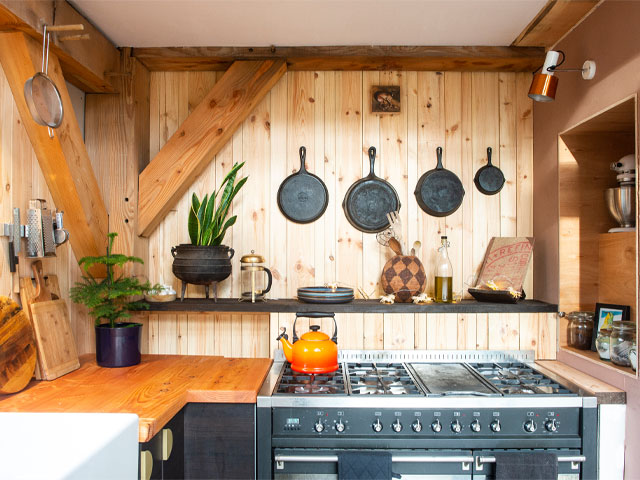 rustic kitchen in Ben and Jo's American style ranch in Glasgow 