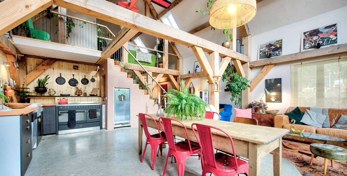 huge open-plan space and double height ceiling in the Grand Designs American ranch in Glasgow