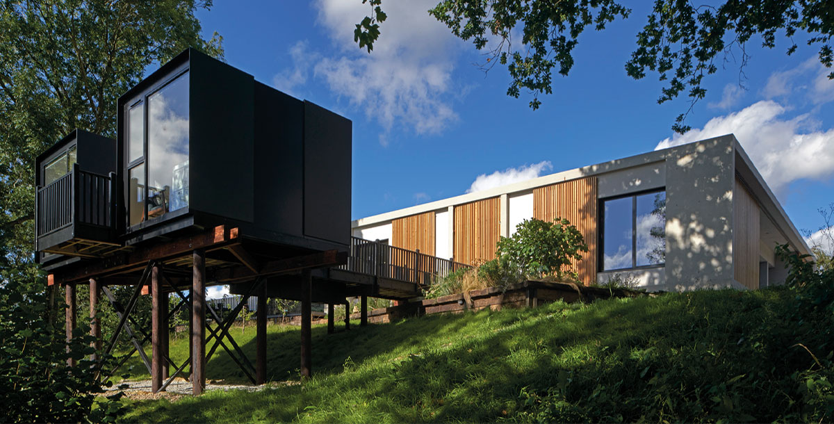 single-storey house in Kent that's only visible as you approach on the driveway