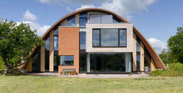 sustainable self-build: richard hawkes' clay arch house