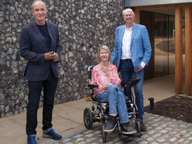Grand Designs Dunstable: Helen and John with Kevin McCloud