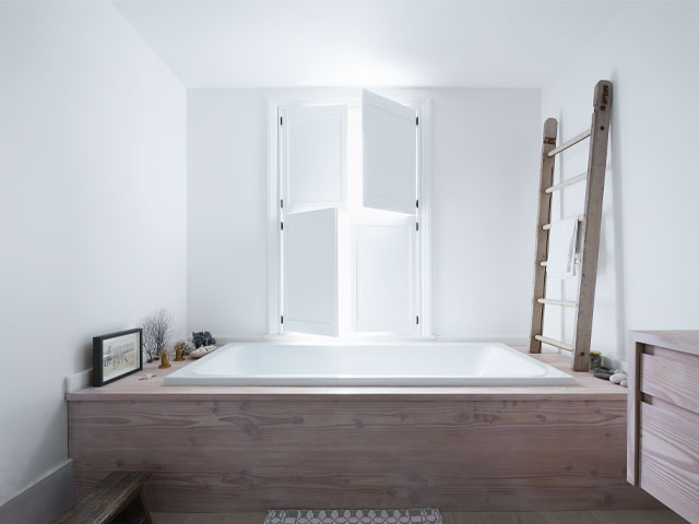 Douglas-Natural-flooring simple bathroom update