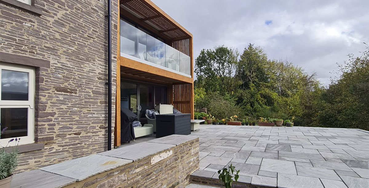 Modern extension to a cottage