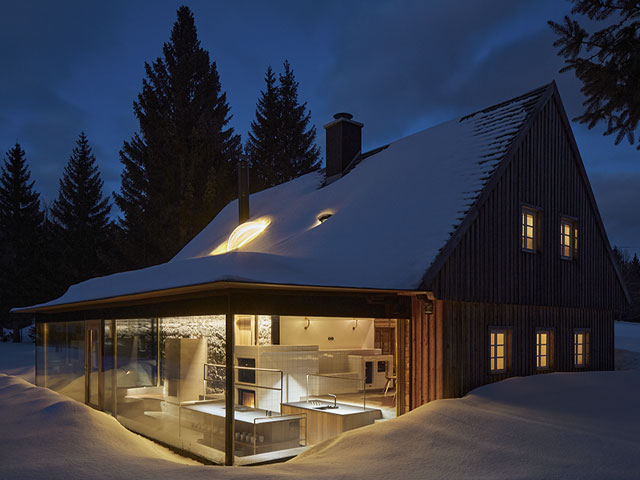 old-meets-new extension to an old house in Jizera mountains, Czech Republic