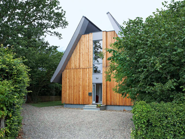 Woodbridge Suffolk Grand Designs: Living in suburbia TV house