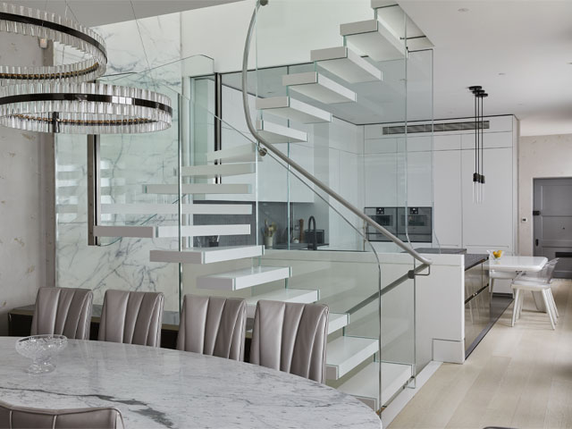 Bisca glass staircase as room divider