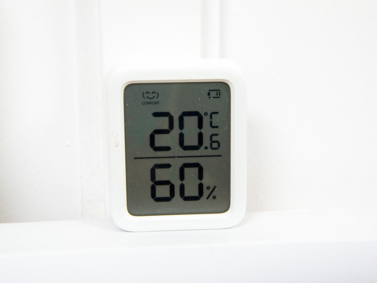 What should the humidity be in a house plus how to control it grand