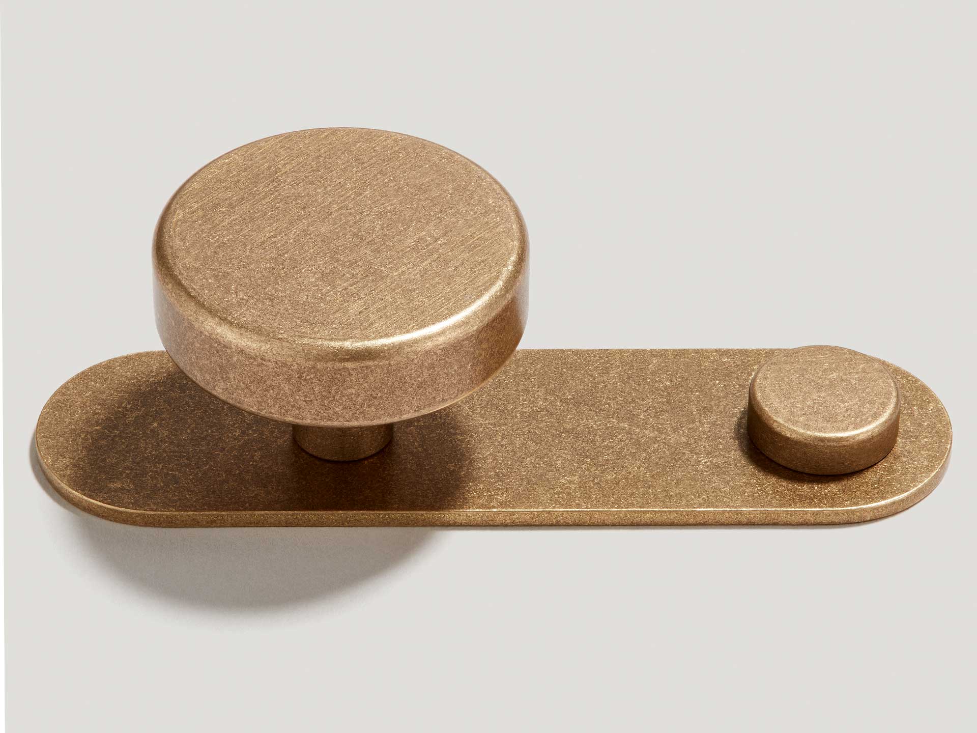 Luxurious and sustainable hardware is a key bathroom trend for 2024