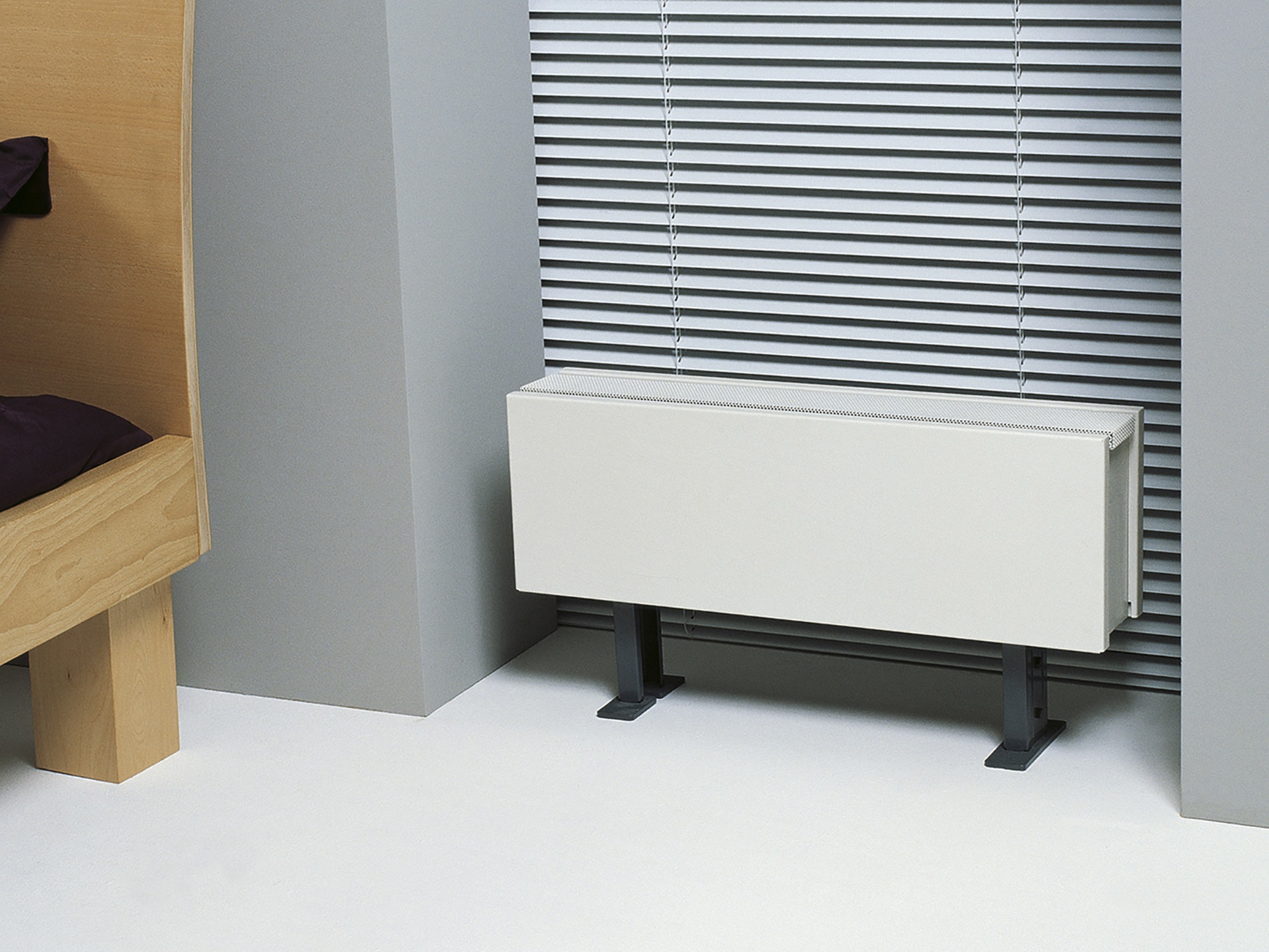 Linea Plus Freestanding radiator