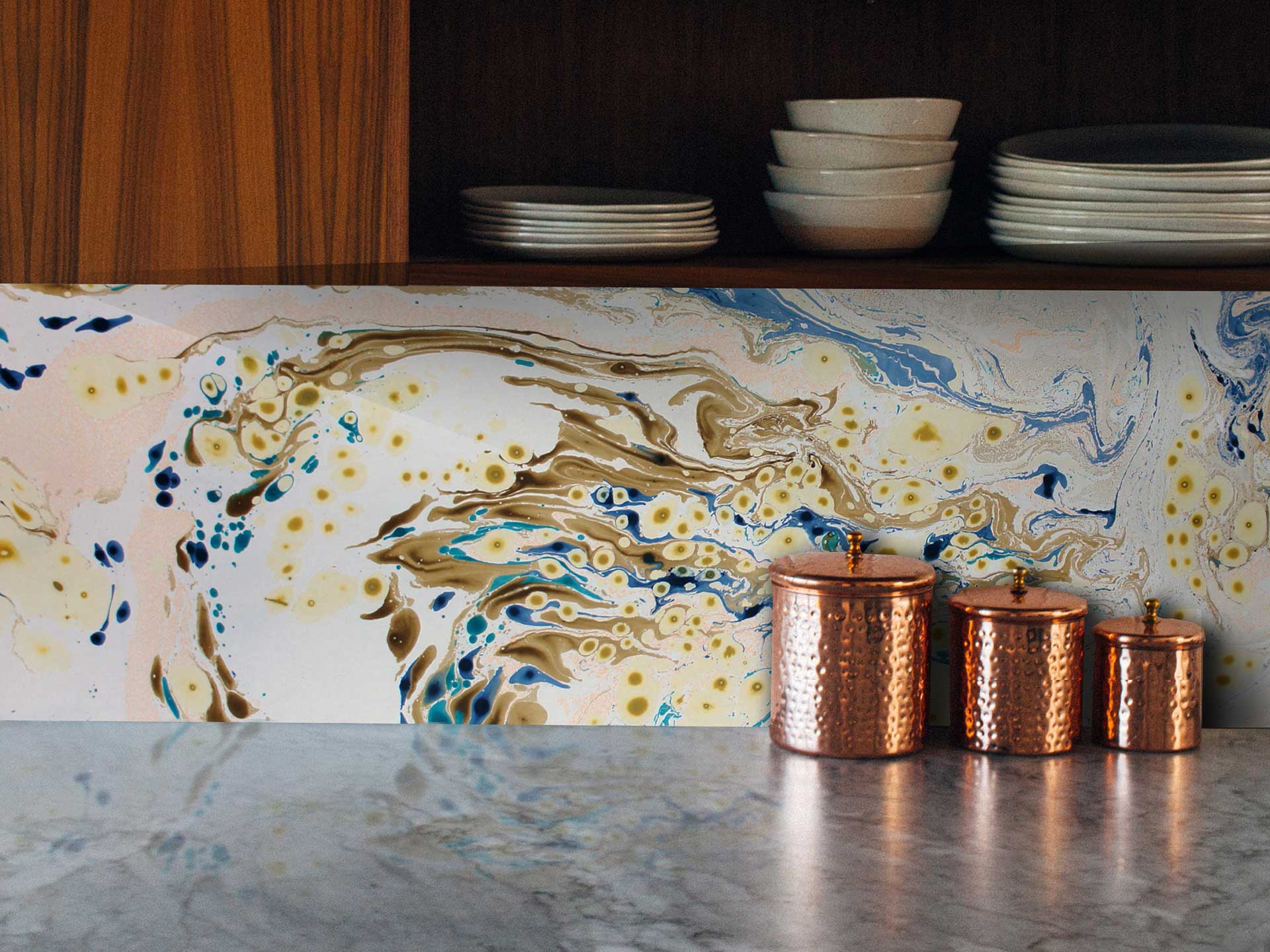 Marbled backsplashes add colour to your kitchen