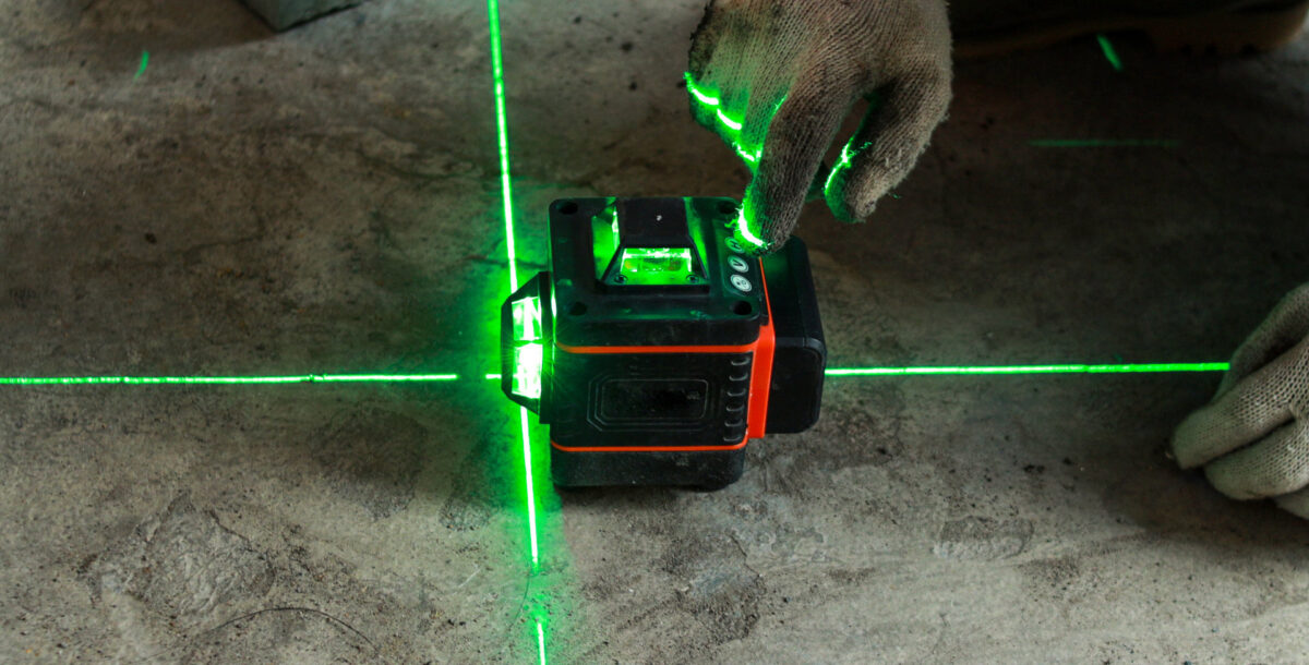 Laser measuring device