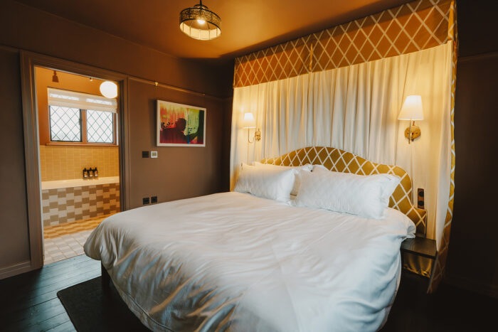 Bedroom at Thopeness water tower