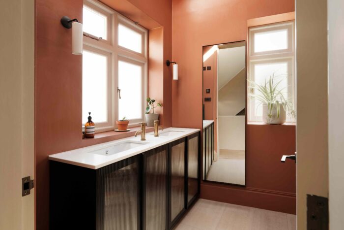 Rich ochre bathroom